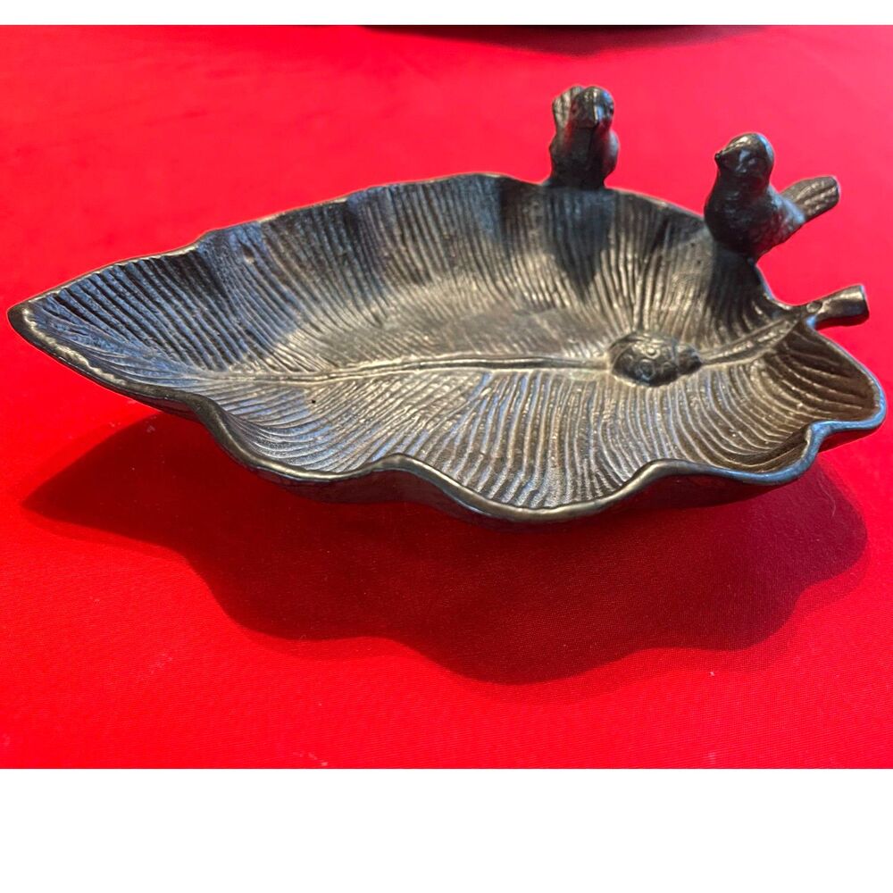 Old Vintage Brown METAL CAST IRON Tabletop BIRDBATH Display Holder with BIRDS